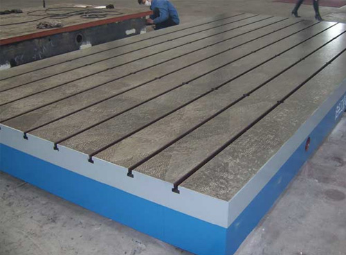 Cast iron T-groove platform